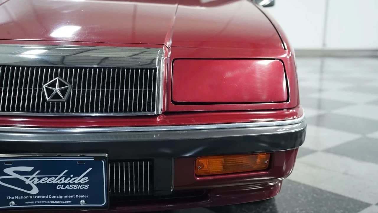1991 Chrysler LeBaron - Image 19 of 21
