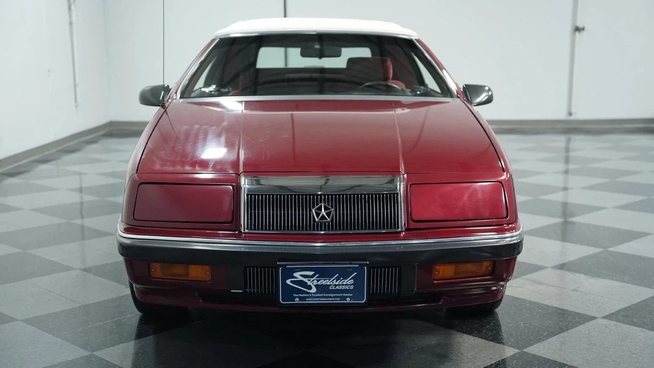 1991 Chrysler LeBaron - Image 16 of 21