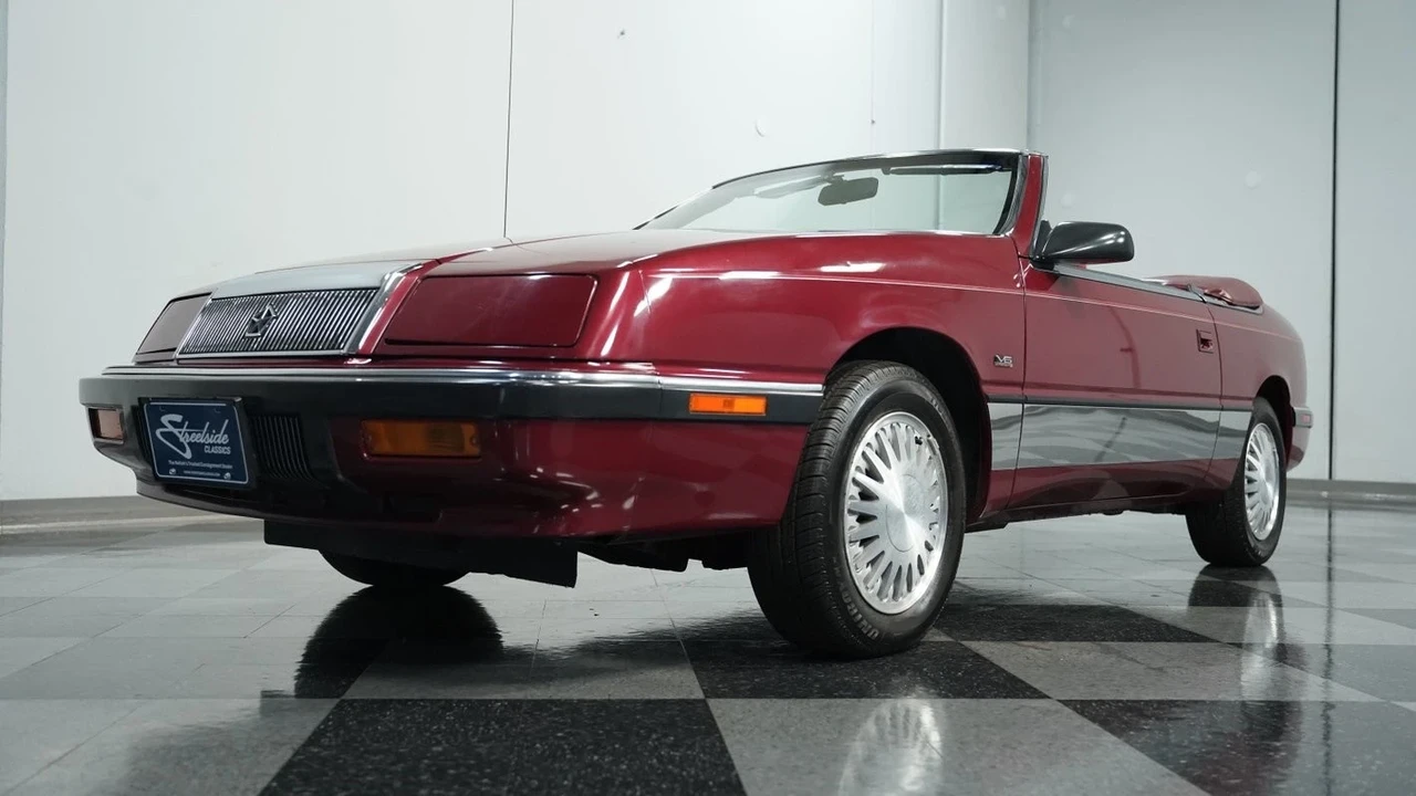 1991 Chrysler LeBaron - Image 20 of 21