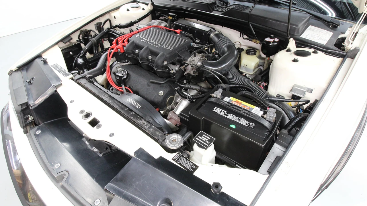 1991 Chrysler TC by Maserati - Image 4 of 31