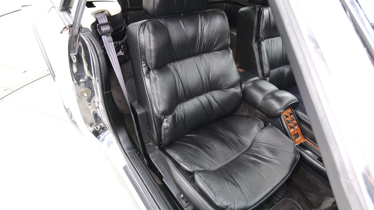 1991 Chrysler TC by Maserati - Image 7 of 31