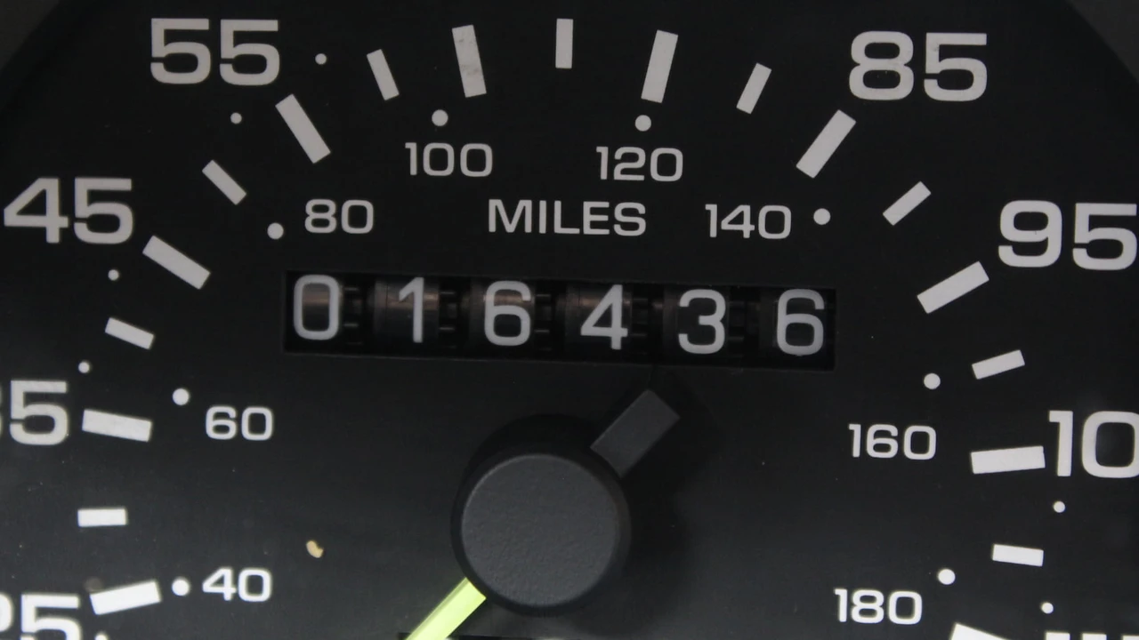 1991 Chrysler TC by Maserati - Image 13 of 31
