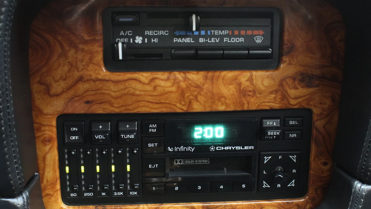 1991 Chrysler TC by Maserati - Image 14 of 31