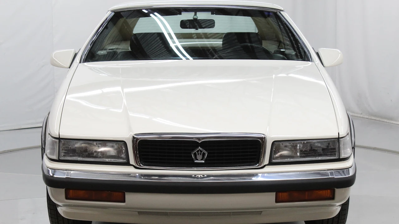 1991 Chrysler TC by Maserati - Image 27 of 31