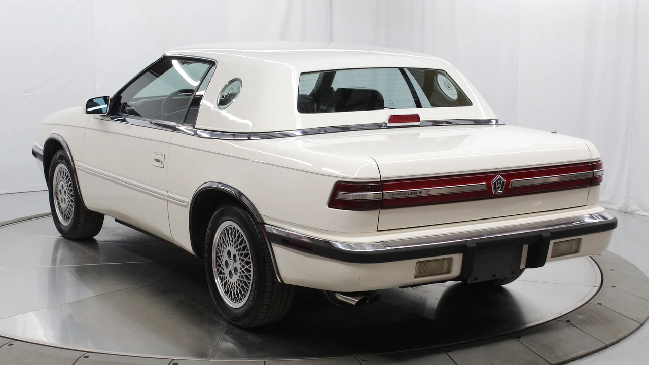 1991 Chrysler TC by Maserati - Image 29 of 31