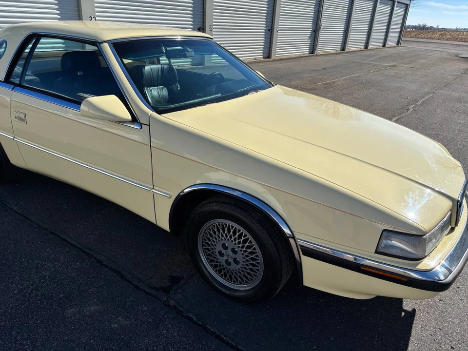 1991 Chrysler TC by Maserati - Image 8 of 13