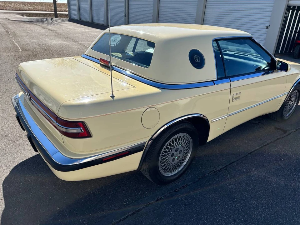 1991 Chrysler TC by Maserati - Image 4 of 14