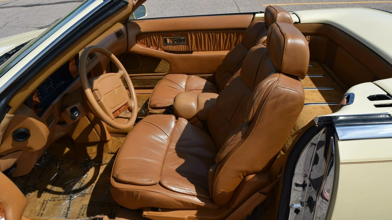1991 Chrysler TC by Maserati - Image 4 of 28