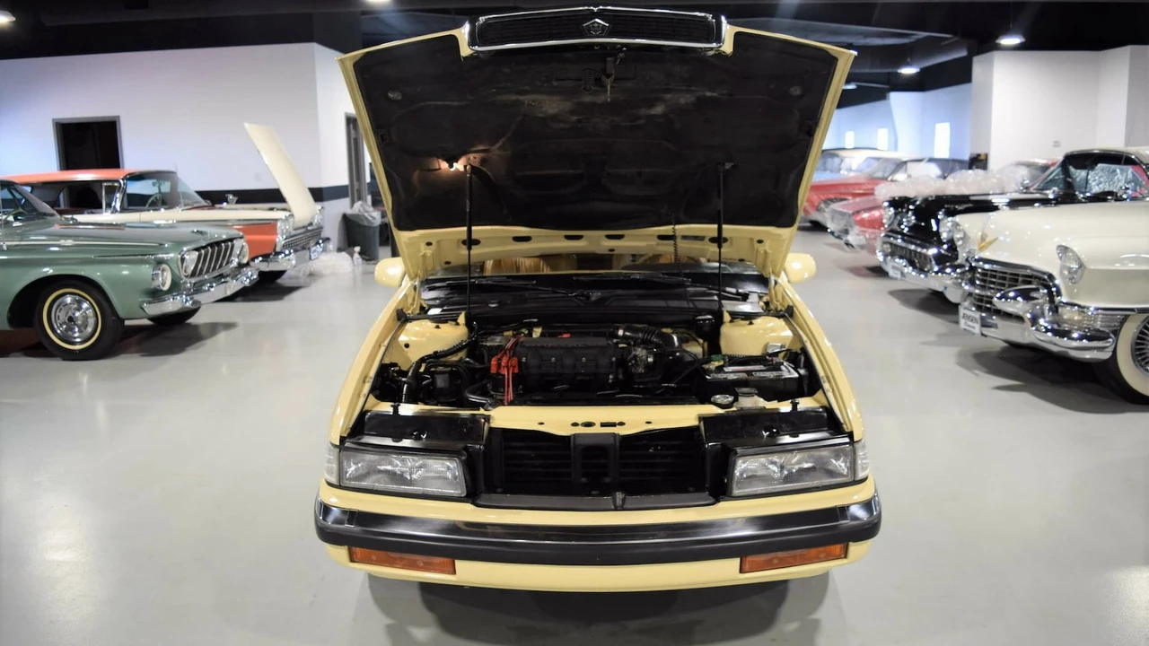 1991 Chrysler TC by Maserati - Image 8 of 28