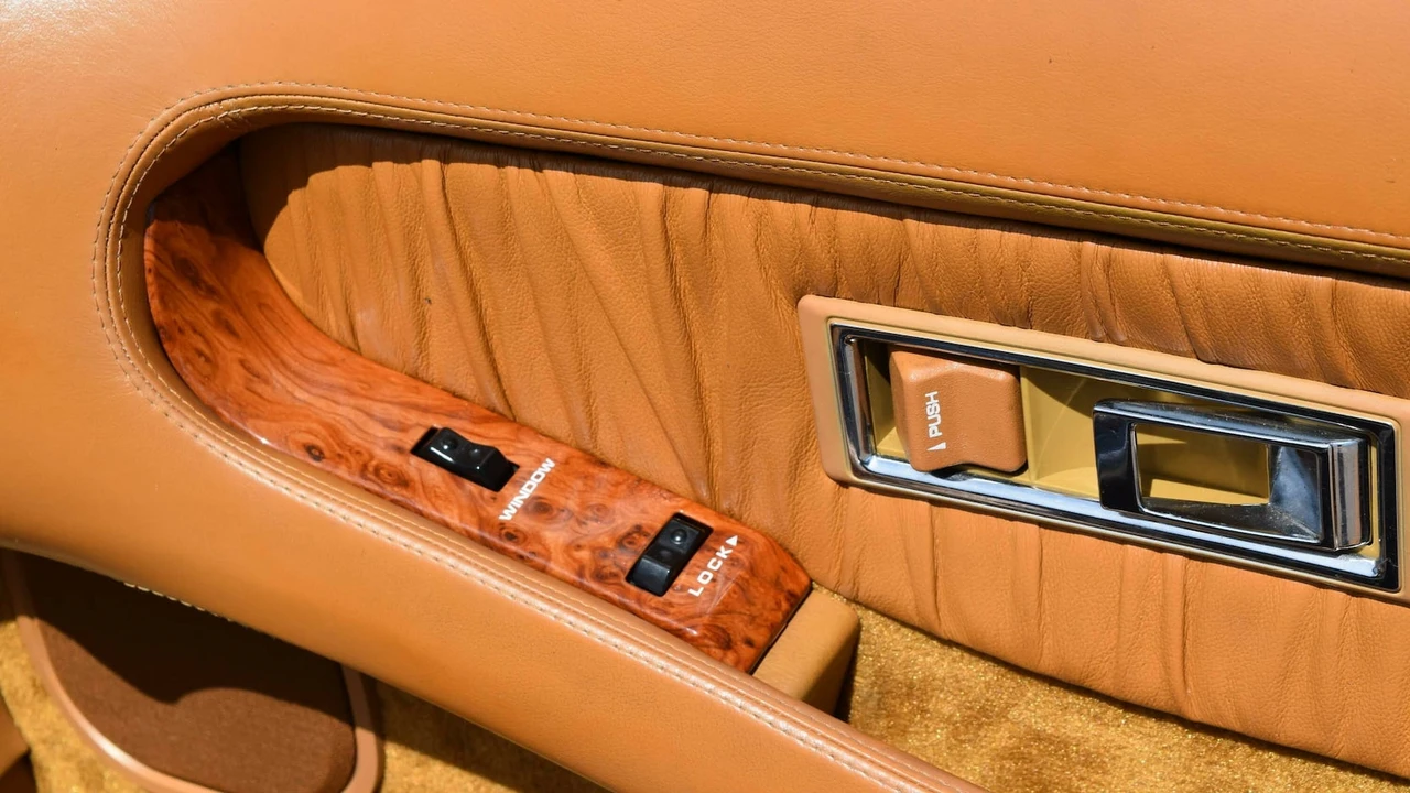 1991 Chrysler TC by Maserati - Image 11 of 28