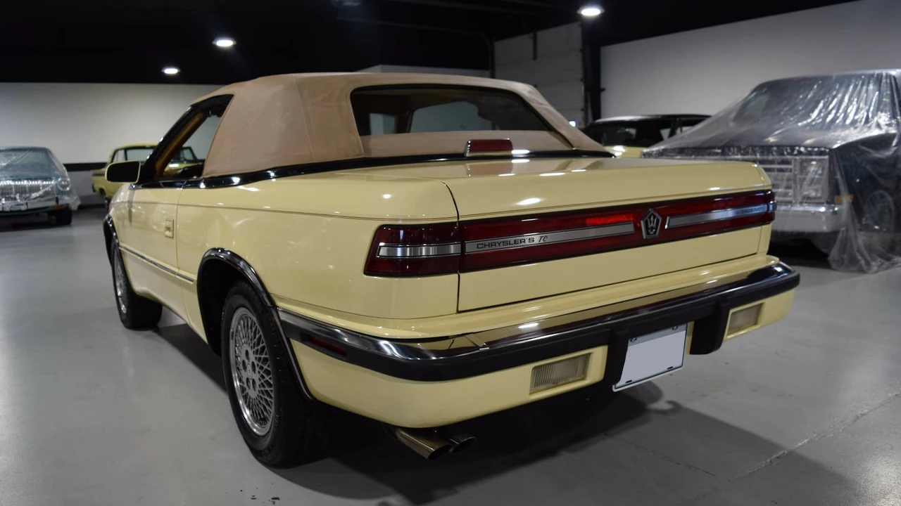 1991 Chrysler TC by Maserati - Image 26 of 28