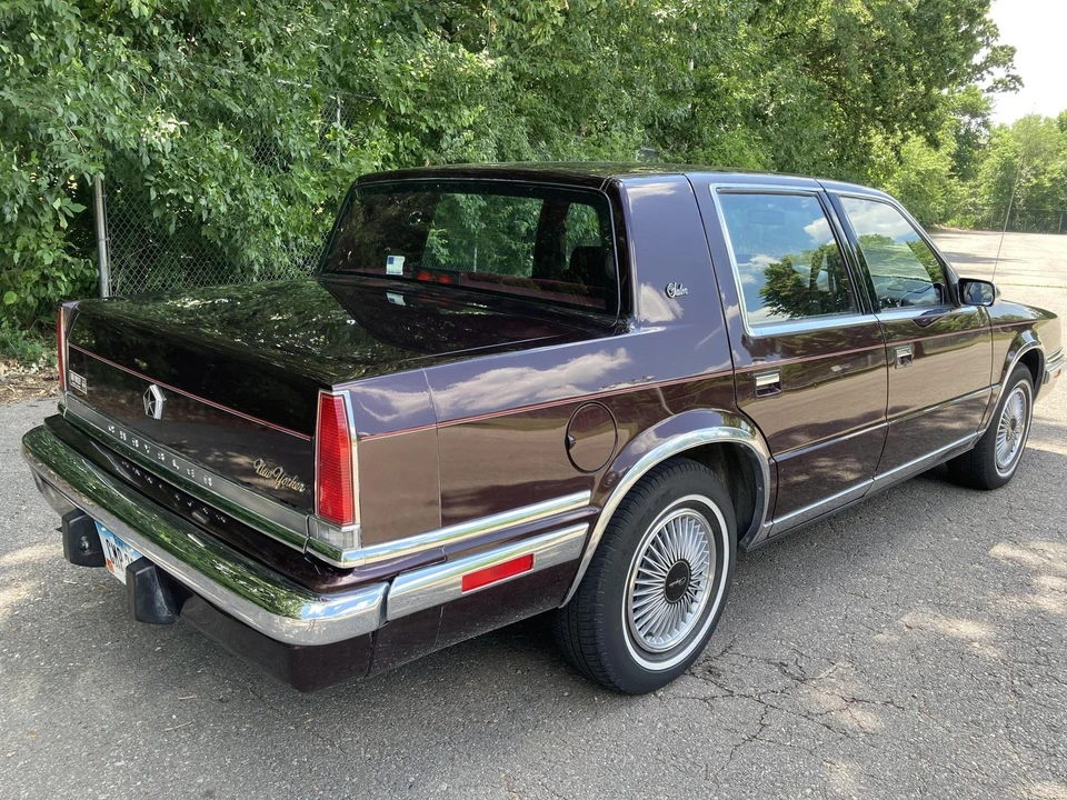 1991 Chrysler New Yorker - Image 6 of 11