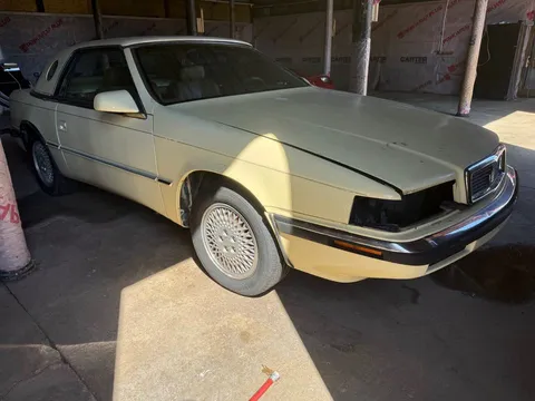 1991 Chrysler TC by Maserati Base