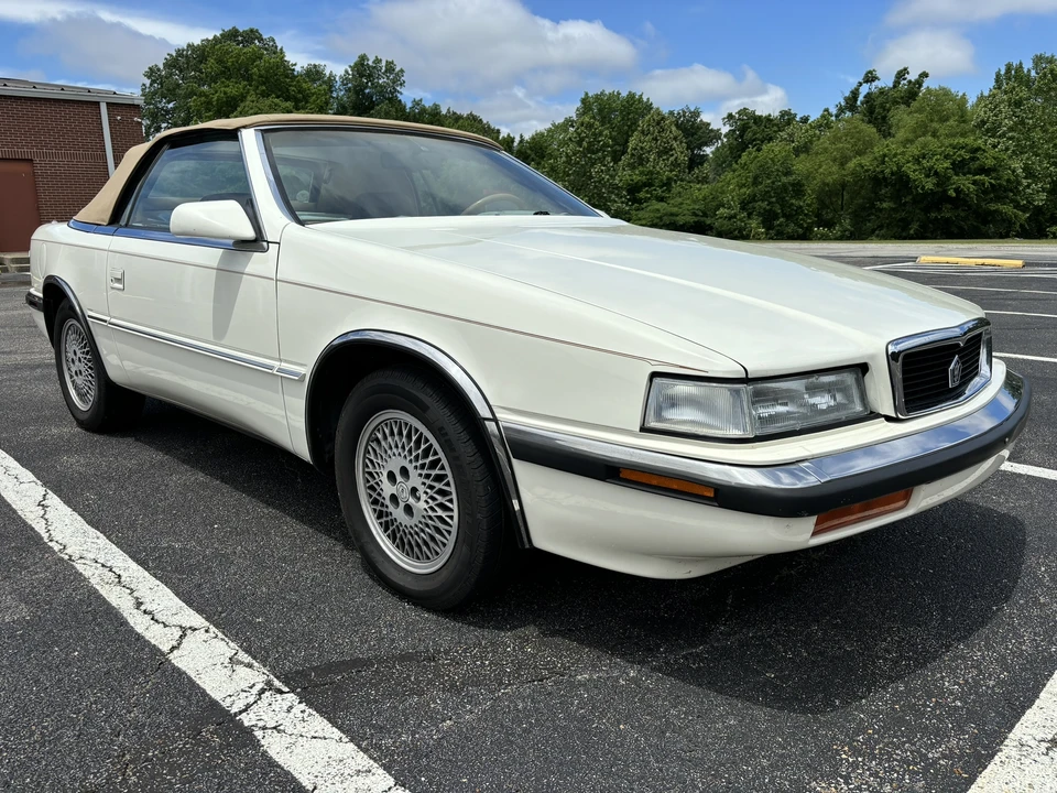 1991 Chrysler TC by Maserati - Image 10 of 31