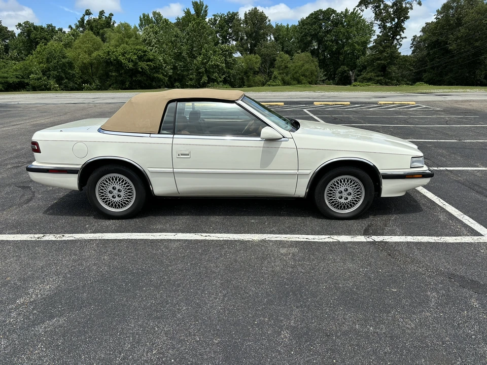 1991 Chrysler TC by Maserati - Image 20 of 31