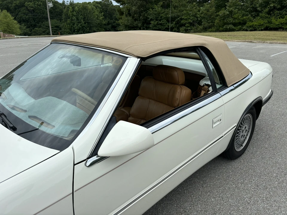 1991 Chrysler TC by Maserati - Image 30 of 31