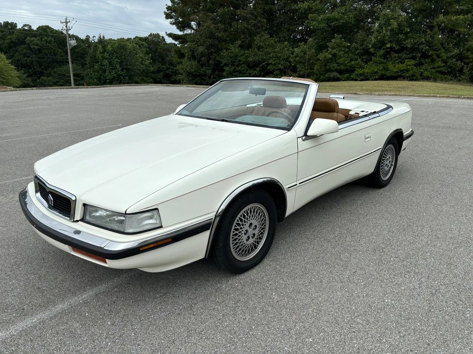 1991 Chrysler TC by Maserati - Image 4 of 31