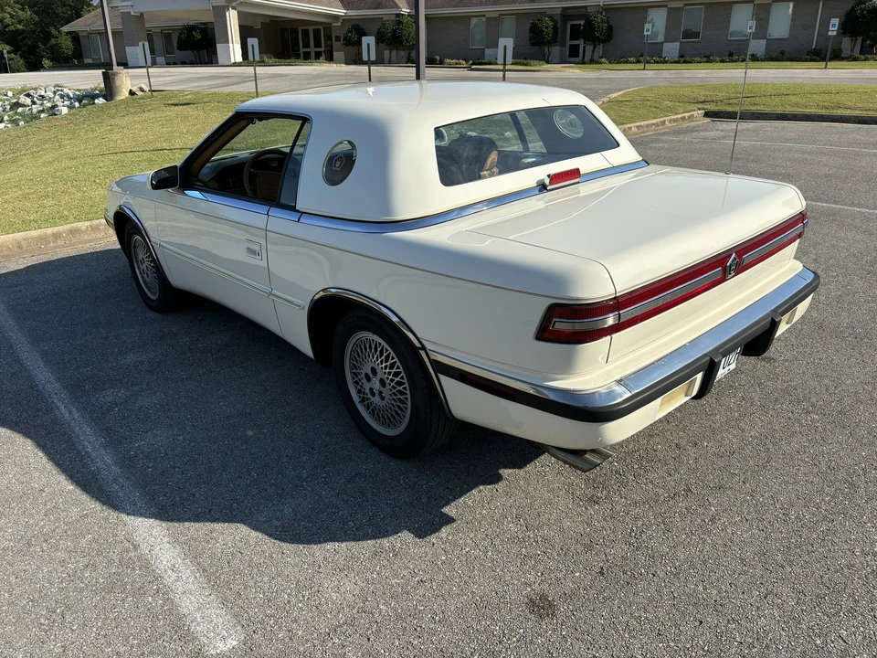 1991 Chrysler TC by Maserati - Image 23 of 31