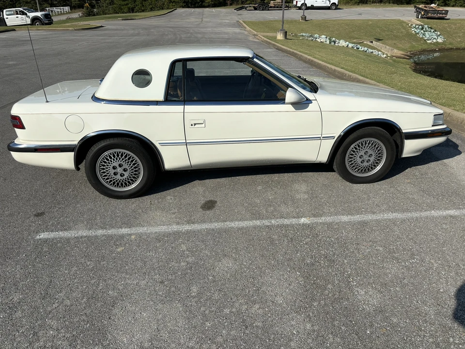 1991 Chrysler TC by Maserati - Image 26 of 31