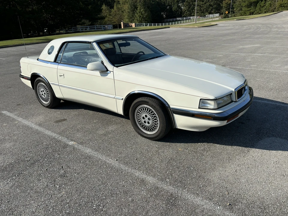 1991 Chrysler TC by Maserati - Image 21 of 31