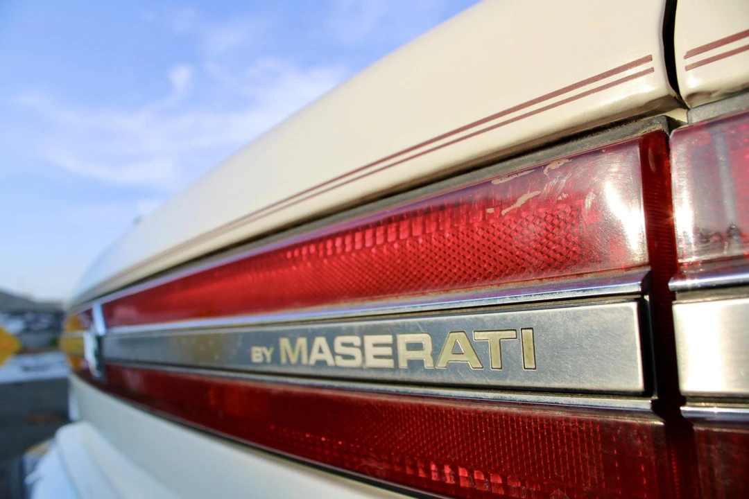 1991 Chrysler TC by Maserati - Image 27 of 31