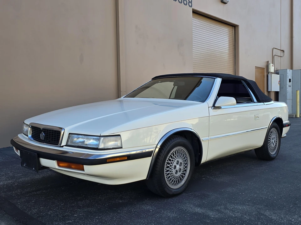 1991 Chrysler TC by Maserati - Image 19 of 31