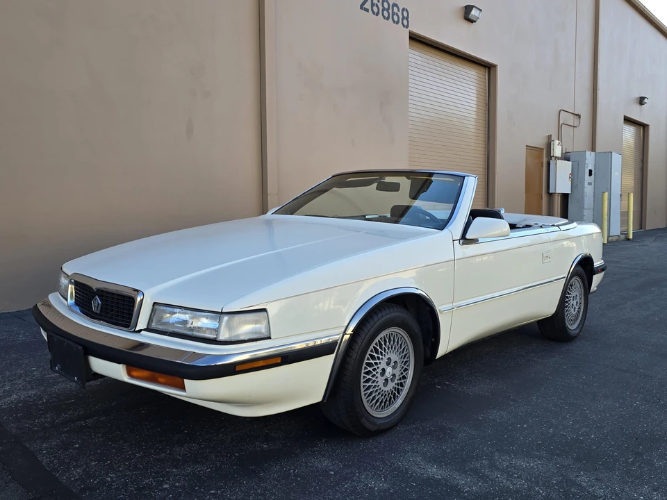 1991 Chrysler TC by Maserati - Image 18 of 31