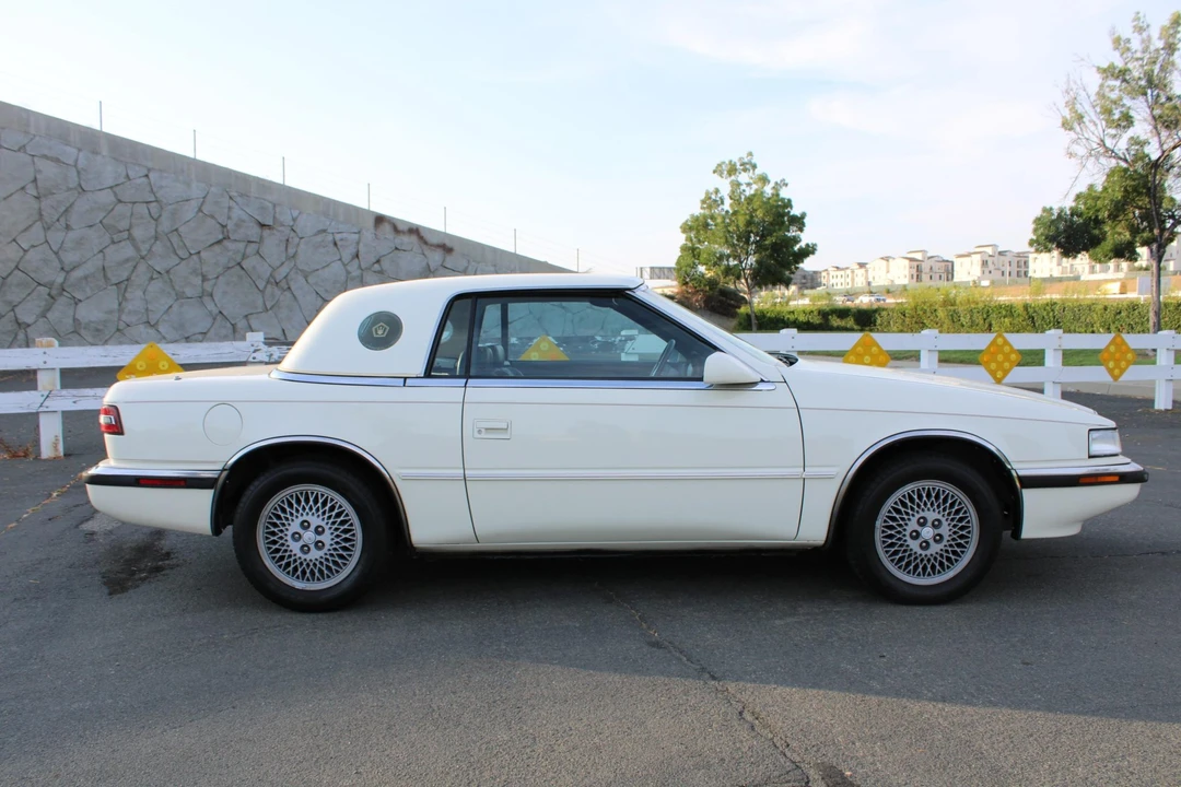 1991 Chrysler TC by Maserati - Image 10 of 31