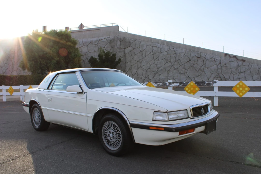 1991 Chrysler TC by Maserati - Image 11 of 31