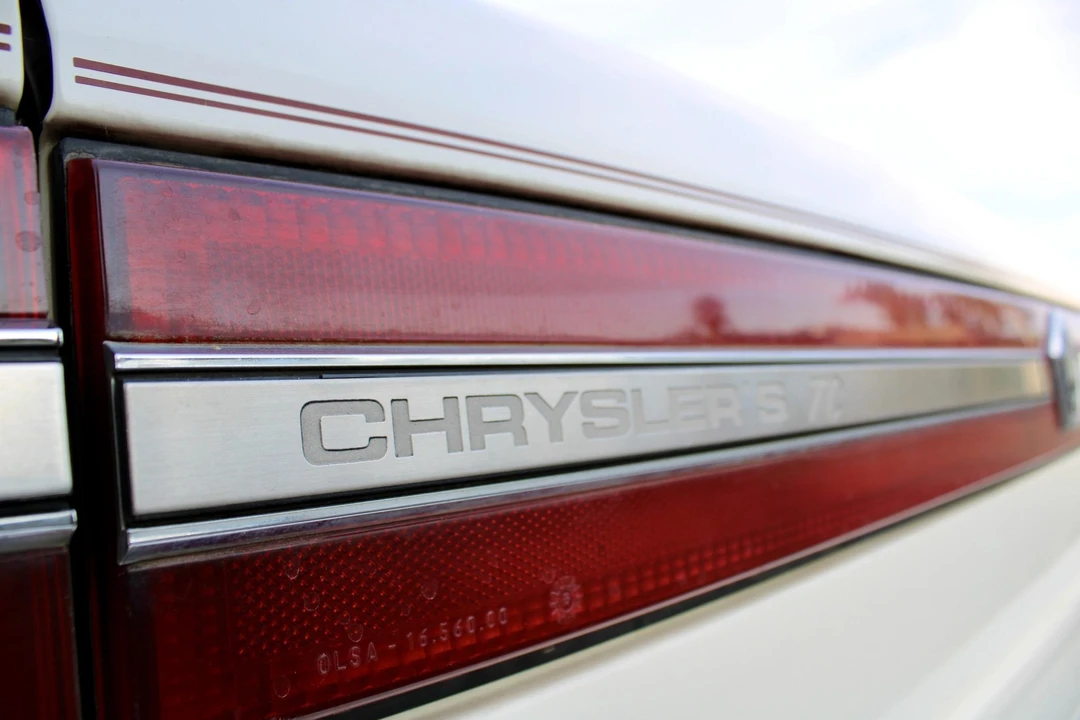1991 Chrysler TC by Maserati - Image 26 of 31