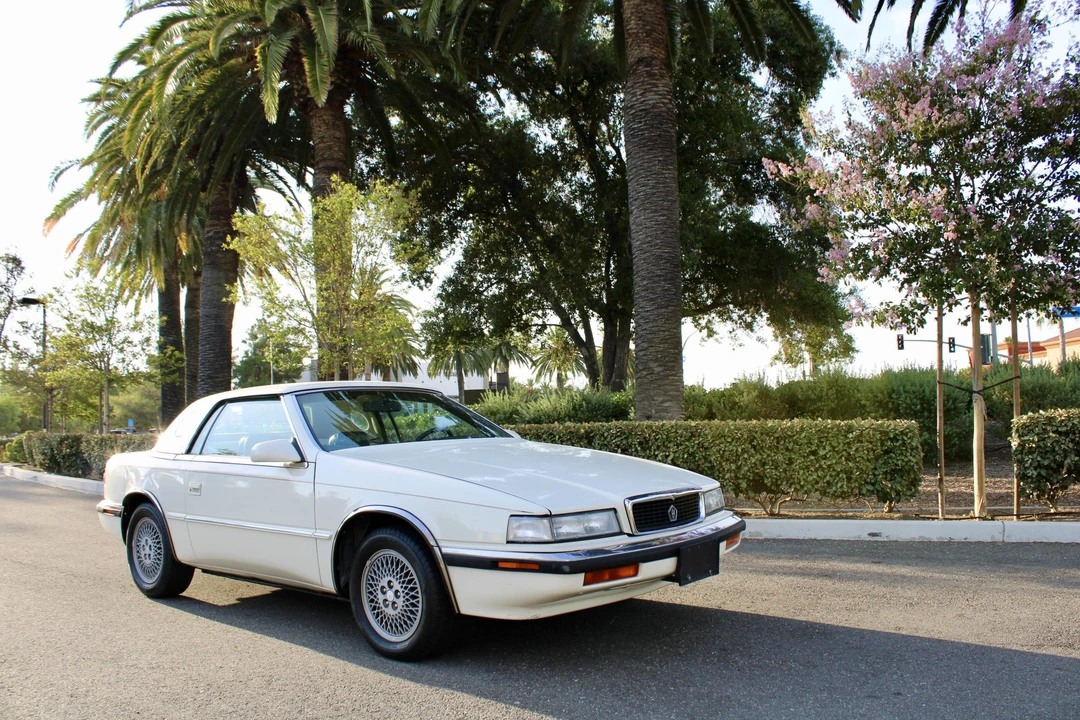 1991 Chrysler TC by Maserati - Image 14 of 31