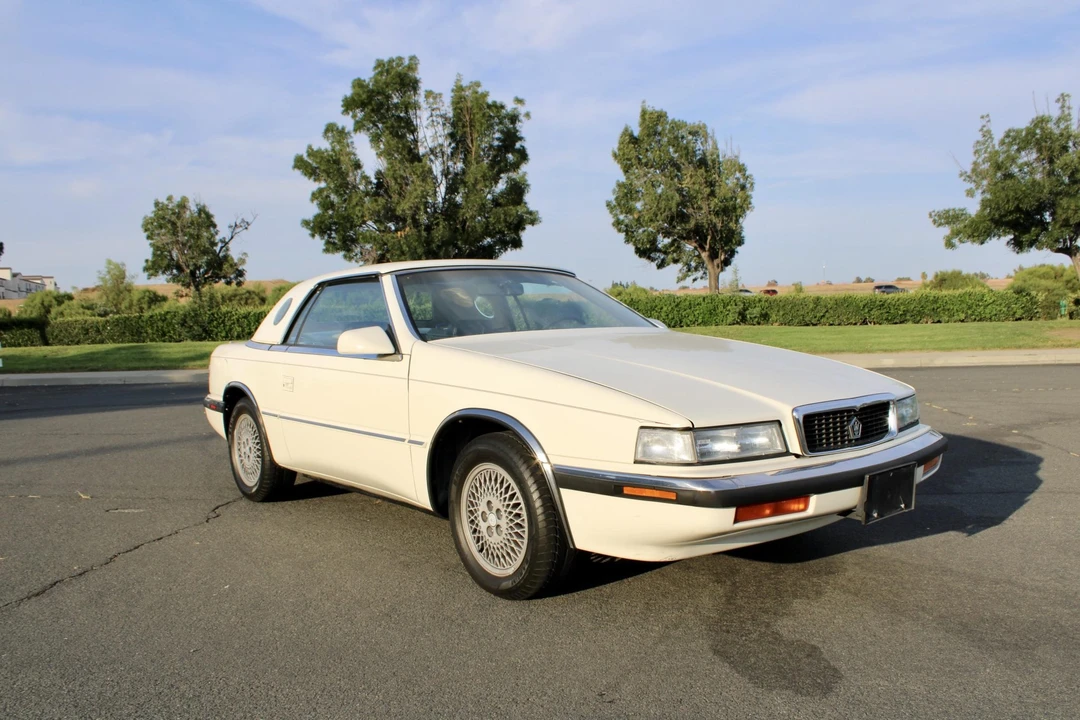 1991 Chrysler TC by Maserati - Image 12 of 31