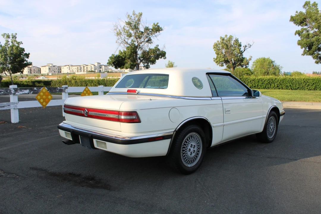 1991 Chrysler TC by Maserati - Image 8 of 31