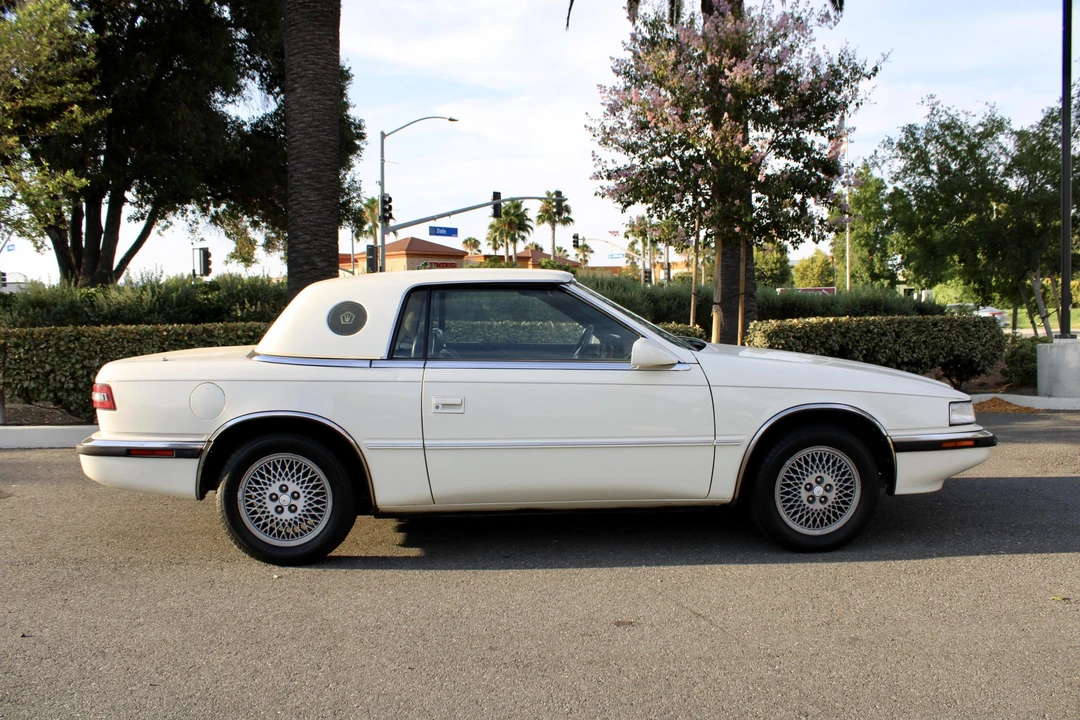 1991 Chrysler TC by Maserati - Image 9 of 31