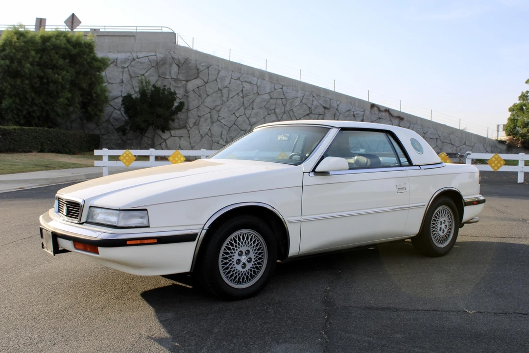 1991 Chrysler TC by Maserati - Image 3 of 31