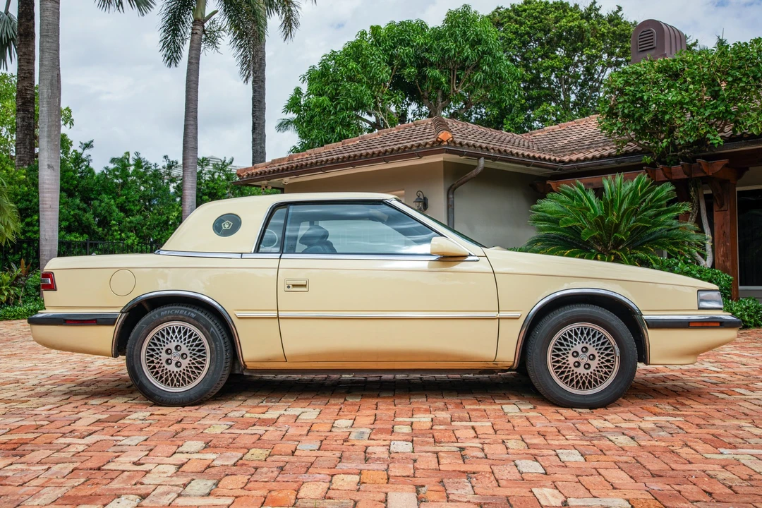 1991 Chrysler TC by Maserati - Image 10 of 31