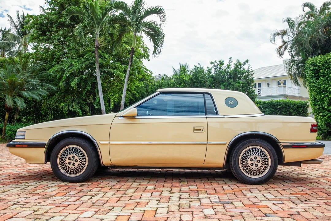 1991 Chrysler TC by Maserati - Image 3 of 31