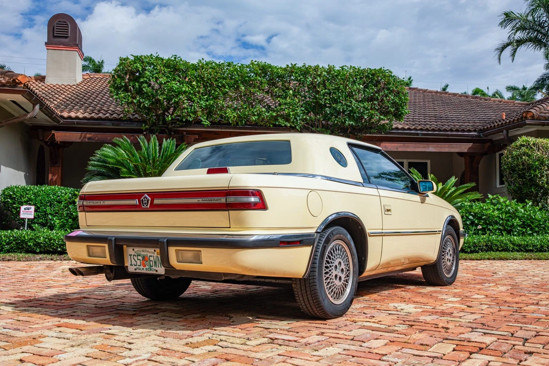 1991 Chrysler TC by Maserati - Image 8 of 31