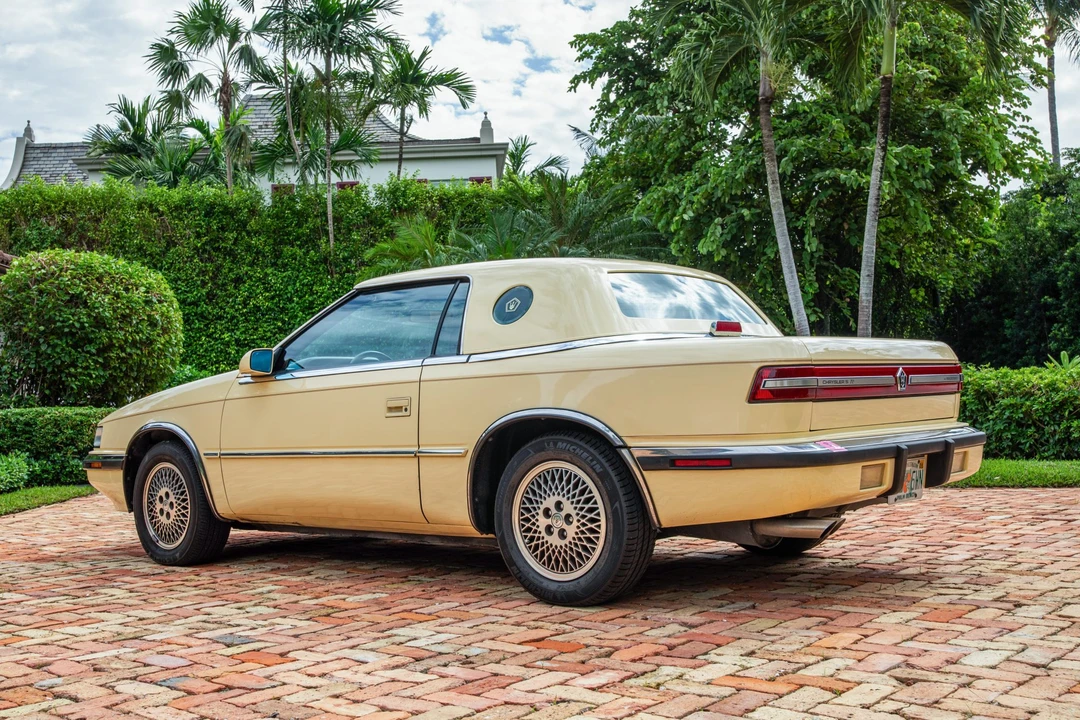 1991 Chrysler TC by Maserati - Image 4 of 31
