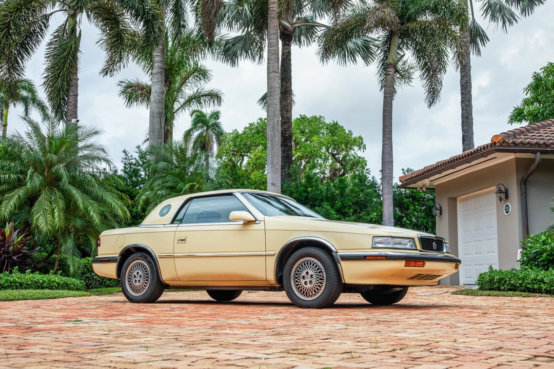 1991 Chrysler TC by Maserati - Image 13 of 31