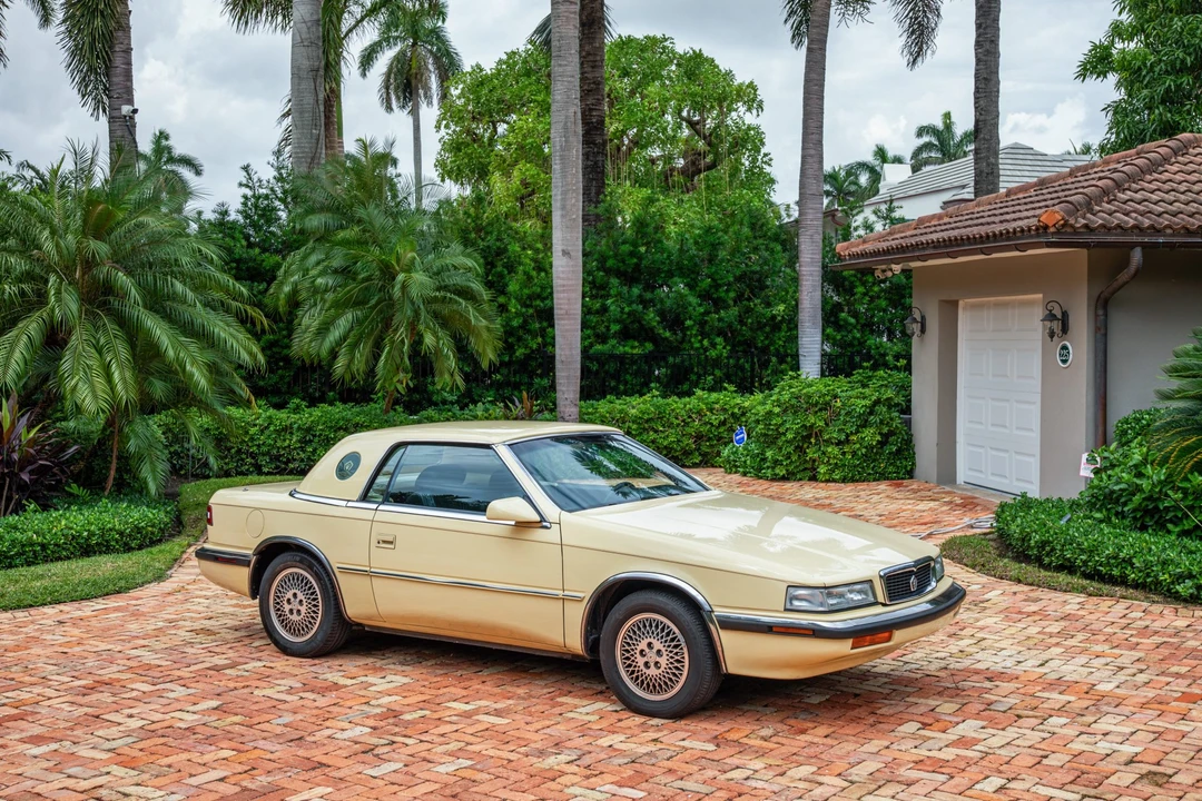 1991 Chrysler TC by Maserati - Image 12 of 31