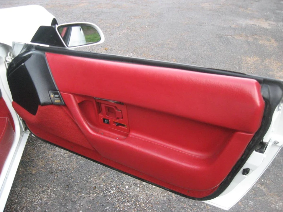 1991 Chevrolet Corvette C4 - Image 14 of 19
