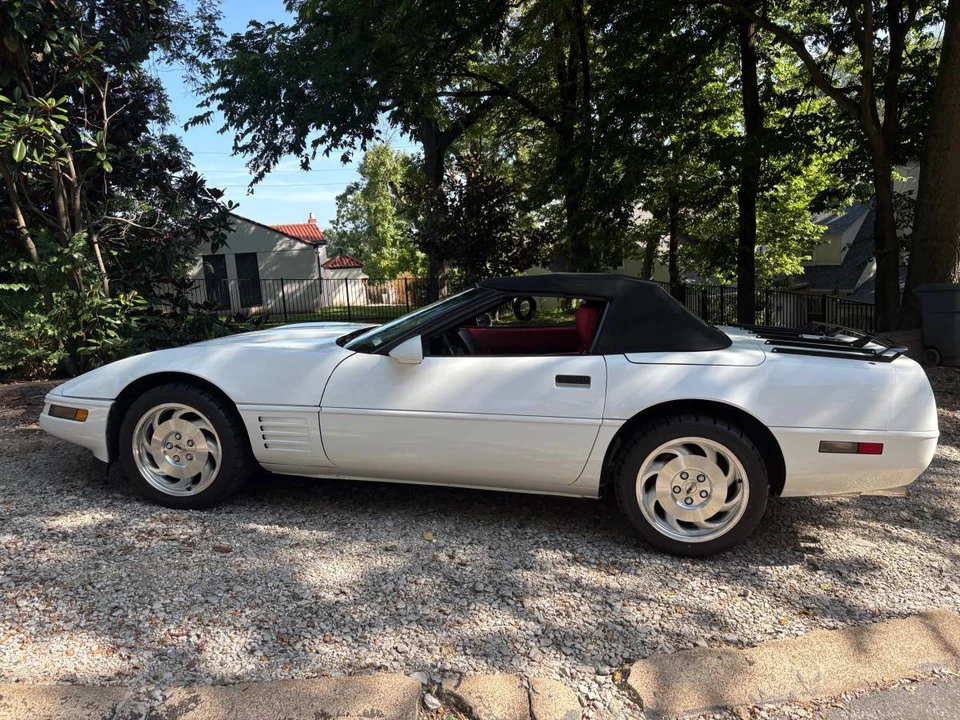 1991 Chevrolet Corvette C4 - Image 4 of 19
