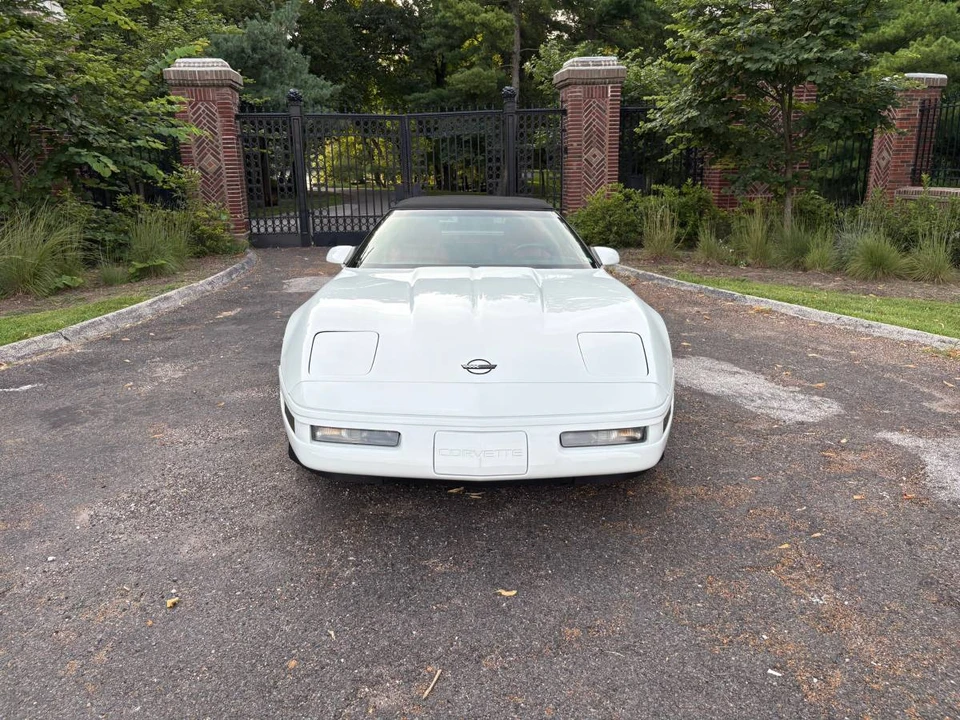 1991 Chevrolet Corvette C4 - Image 17 of 19