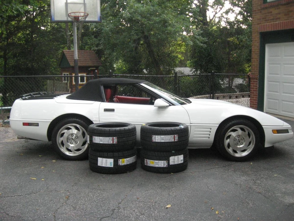 1991 Chevrolet Corvette C4 - Image 8 of 17