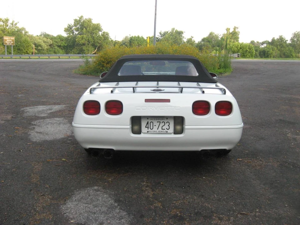 1991 Chevrolet Corvette C4 - Image 12 of 17
