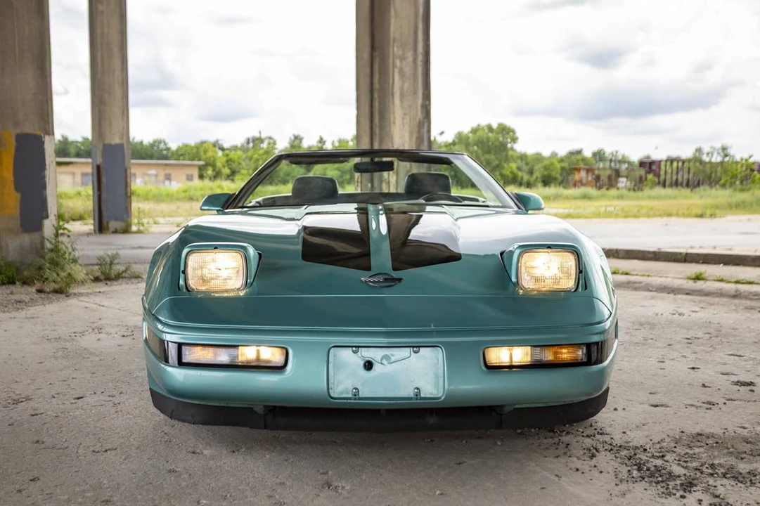 1991 Chevrolet Corvette C4 - Image 2 of 24