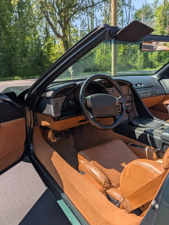 1991 Chevrolet Corvette C4 - Image 6 of 12