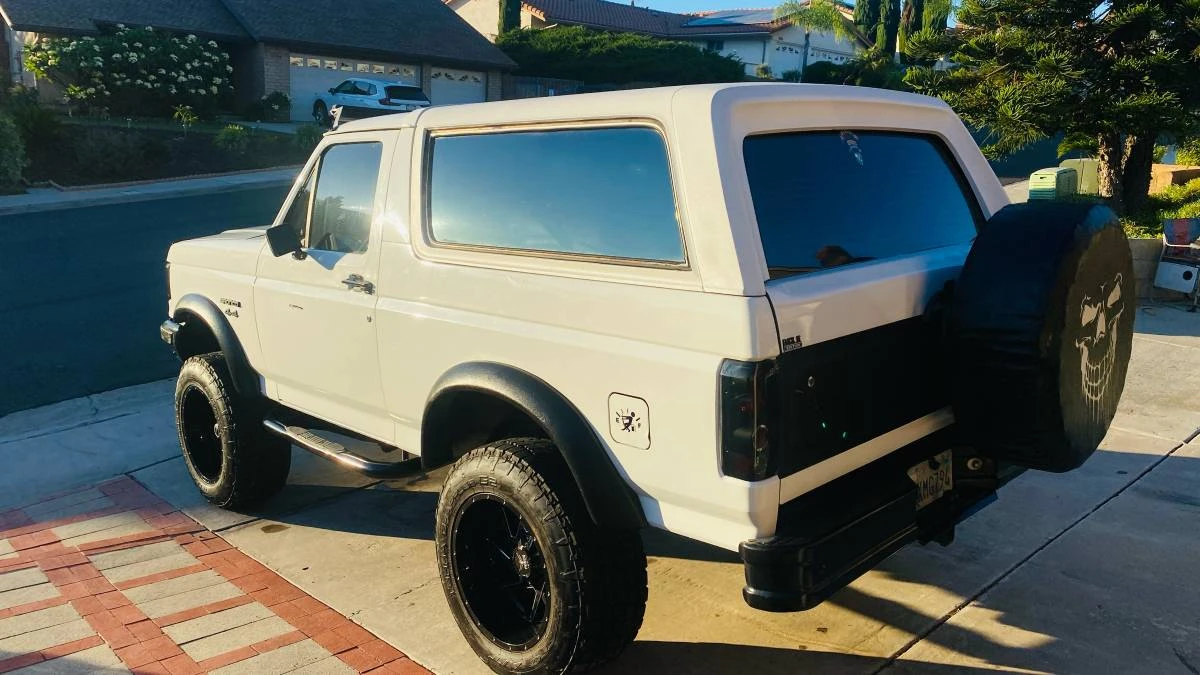 1991 Ford Bronco 4th Gen - Image 2 of 6