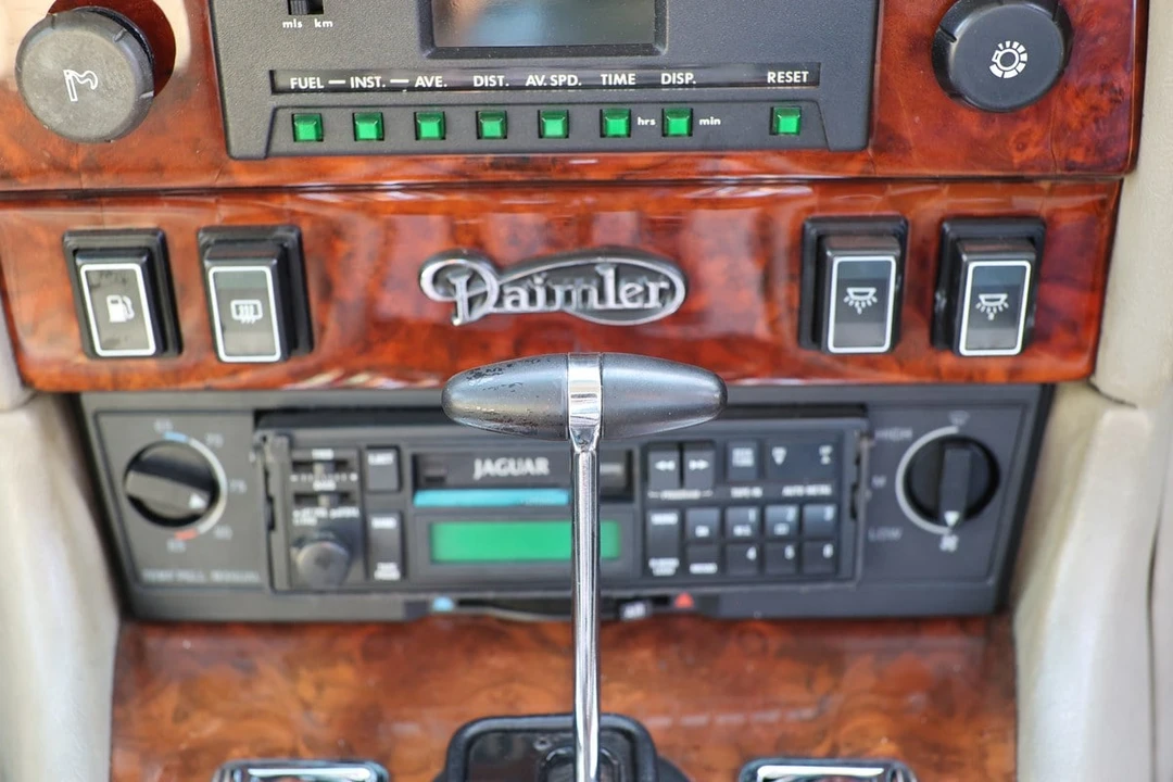1991 Daimler - Image 27 of 30
